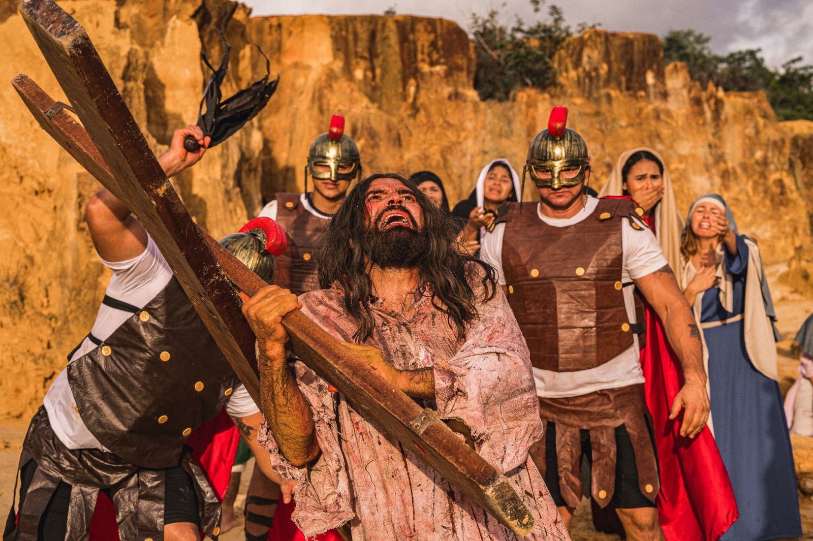 Arlinton Cabo Verde no papel de Jesus - Foto: Daniel Nogueira/Divulgação Chama Church
